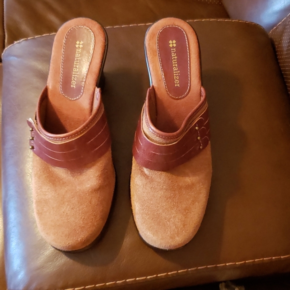 Naturalizer Shoes - Clogs size 6.5